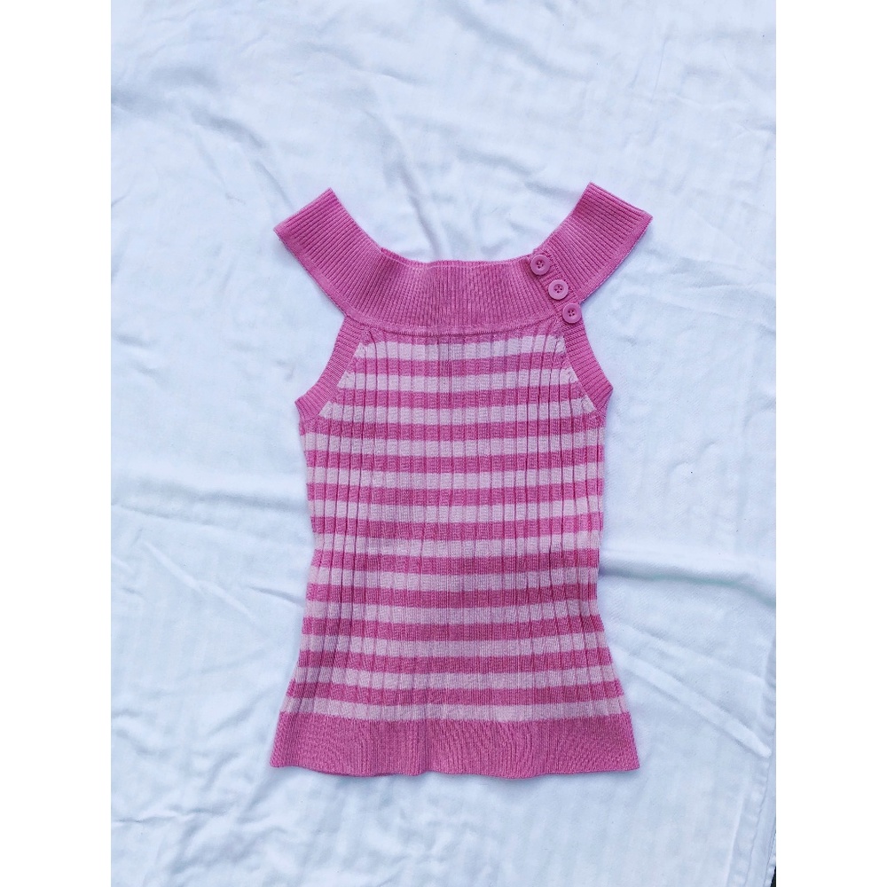 Pink Striped sleeveless shirt with scoop neck